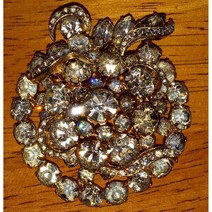 Stunning Crystal Rhinestone Brooch, Must be seen in Person.